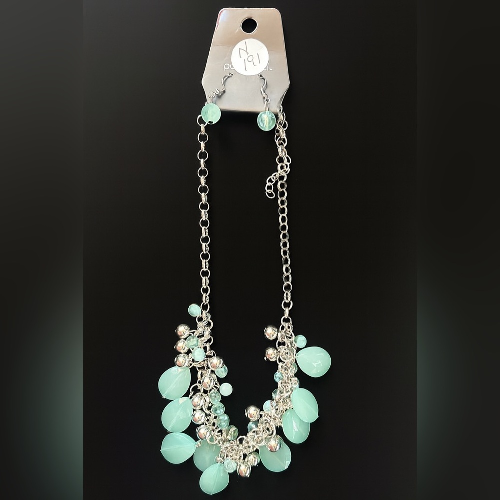 Elegant Silver and Mint Necklace w/ Earrings